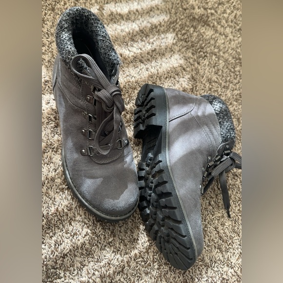 Booties - Picture 4 of 4